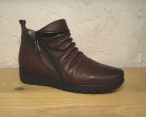 PAULA URBAN - 2- 36 PULL BURDEOS (002) - Copie