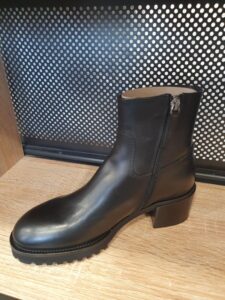 cb364cd6-f4cf-4a4a-be67-9c277ef7ccdd