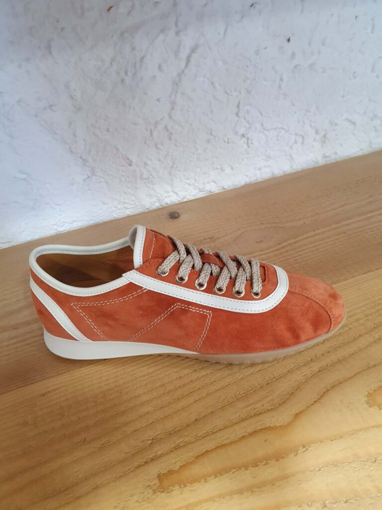 4ac629de-ac01-4a08-b73c-c9ad7af2496d