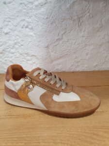 b4d97290-4198-4b52-b13f-06271bf33e20